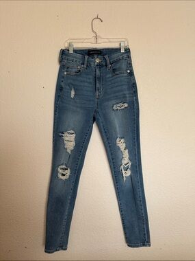 Aeropostale Distressed Skinny Jeans in Medium Blue